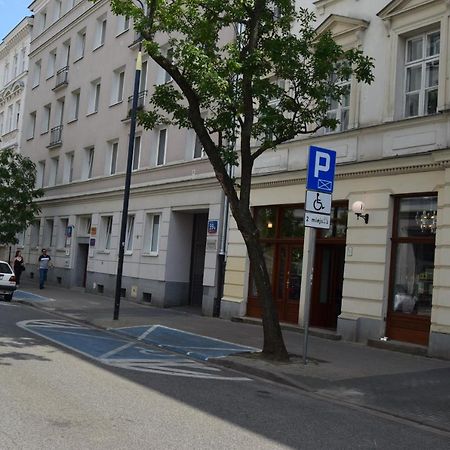 Be My Guest - Hoza Studio - Pkin Super Centrum Metro Wi-Fi Breakfast Warschau Exterior foto