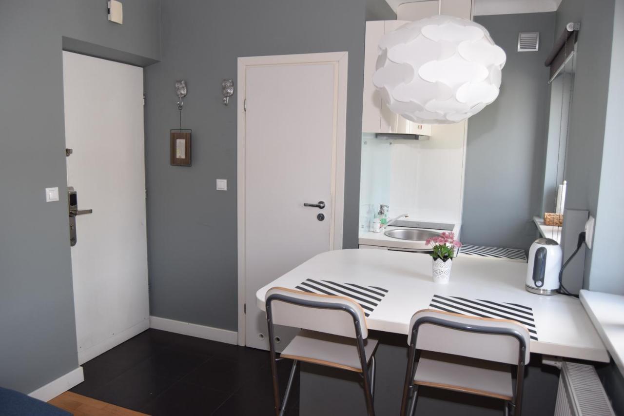 Be My Guest - Hoza Studio - Pkin Super Centrum Metro Wi-Fi Breakfast Warschau Exterior foto